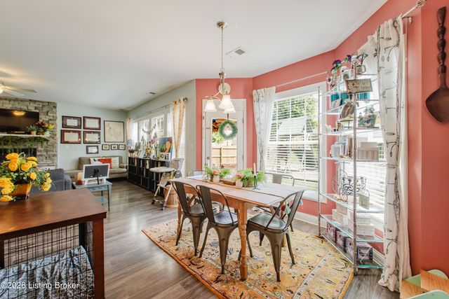 6913 Franklin Farmer Way, Louisville, KY 40229