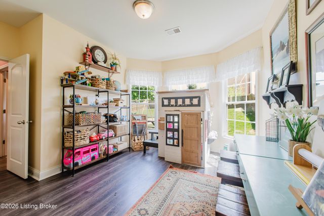 6913 Franklin Farmer Way, Louisville, KY 40229