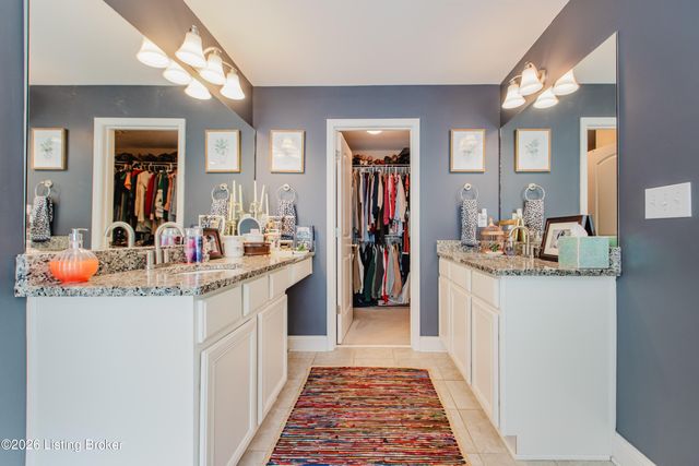 6913 Franklin Farmer Way, Louisville, KY 40229