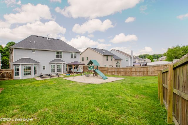 6913 Franklin Farmer Way, Louisville, KY 40229