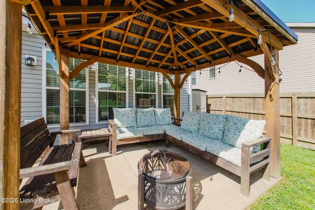 6913 Franklin Farmer Way, Louisville, KY 40229