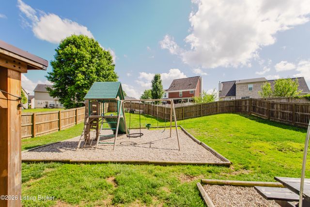 6913 Franklin Farmer Way, Louisville, KY 40229