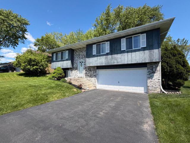 1318 Brandywine Road, Crown Point, IN 46307