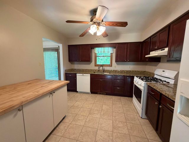 1318 Brandywine Road, Crown Point, IN 46307