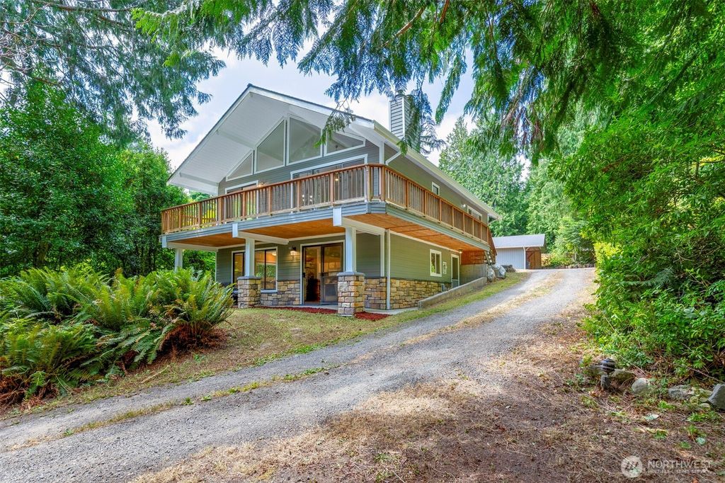 61 Olympic Lane, Port Ludlow, WA 98365