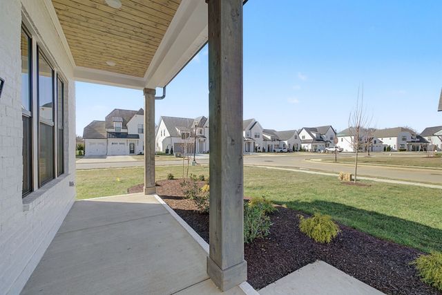 5747 Sagebrush Dr, Murfreesboro, TN 37129