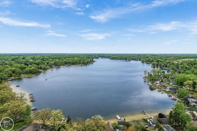664 Sunrise Park Street, Genoa Twp, MI 48843