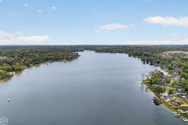 664 Sunrise Park Street, Genoa Twp, MI 48843