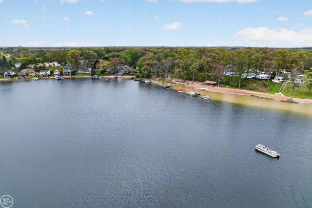 664 Sunrise Park Street, Genoa Twp, MI 48843