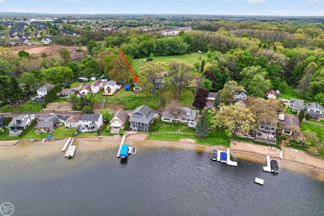 664 Sunrise Park Street, Genoa Twp, MI 48843