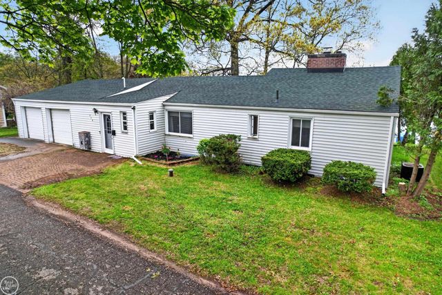 664 Sunrise Park Street, Genoa Twp, MI 48843