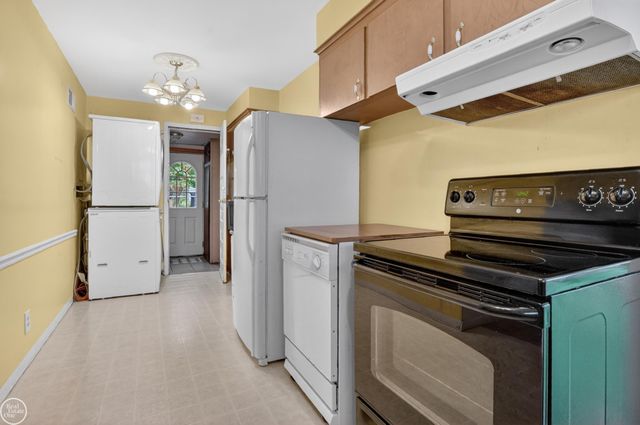 664 Sunrise Park Street, Genoa Twp, MI 48843