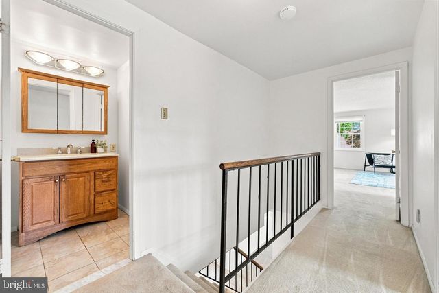 16 TEMPEST LN, Willingboro, NJ 08046