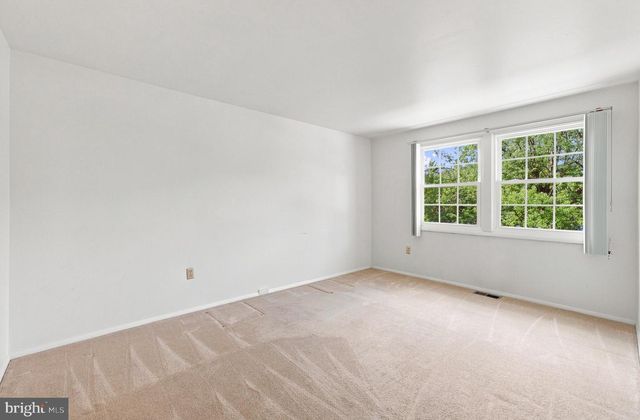 16 TEMPEST LN, Willingboro, NJ 08046