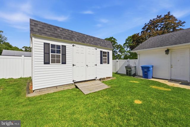16 TEMPEST LN, Willingboro, NJ 08046