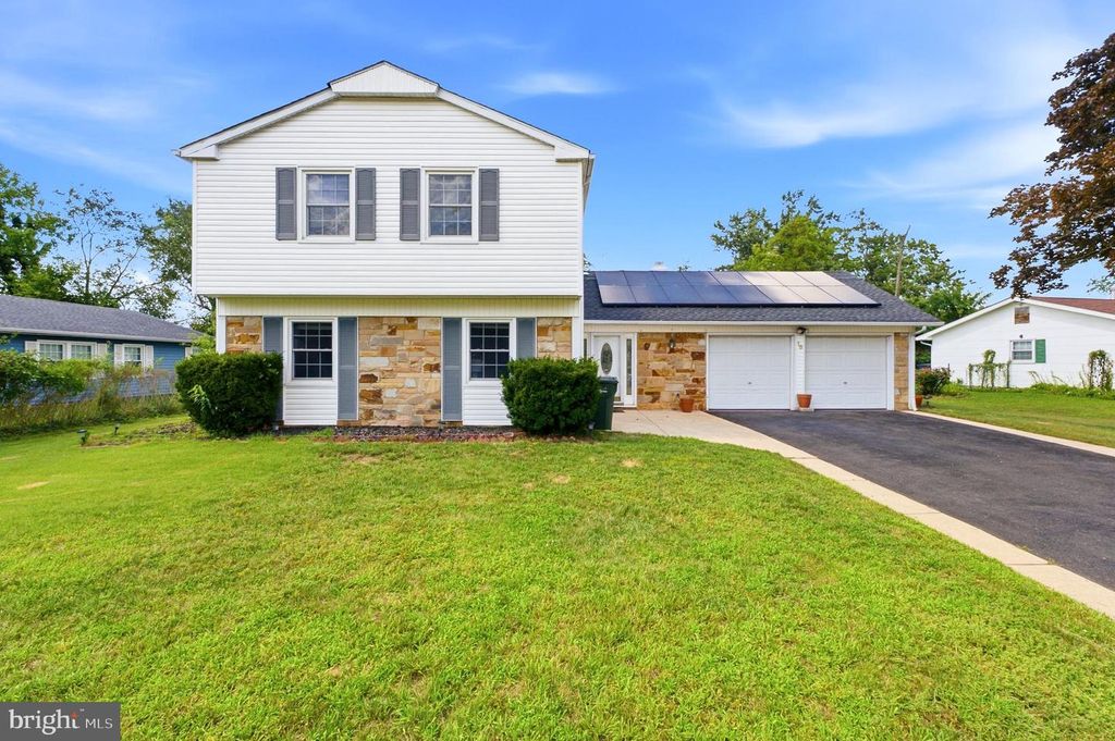 16 TEMPEST LN, Willingboro, NJ 08046