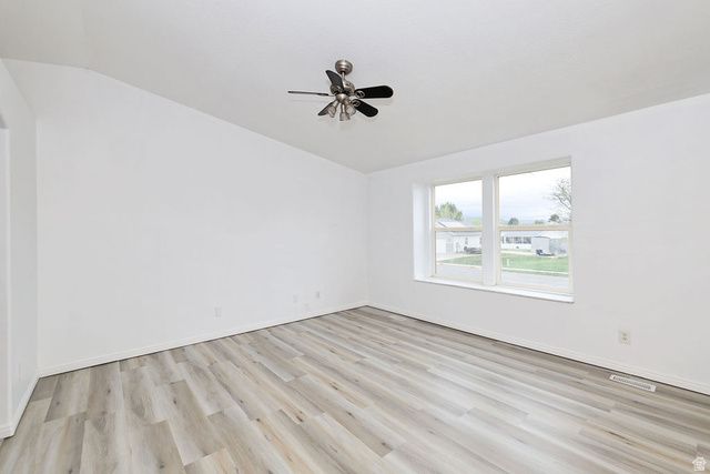 1012 W 1650 N, Harrisville, UT 84404