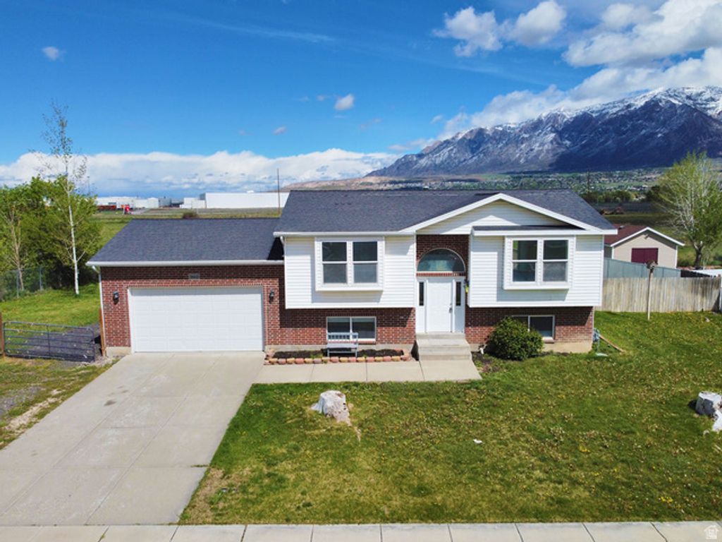 1012 W 1650 N, Harrisville, UT 84404