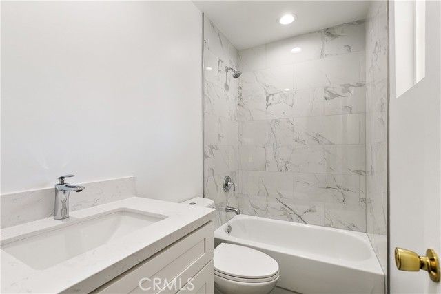 6229 Platt Avenue, Woodland Hills (los Angeles), CA 91367