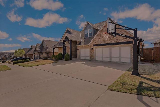 8124 Crew Lane, Edmond, OK 73034