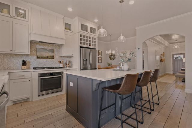 8124 Crew Lane, Edmond, OK 73034