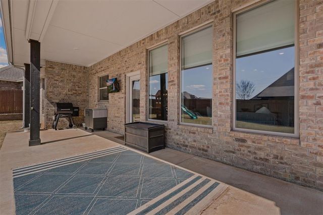 8124 Crew Lane, Edmond, OK 73034