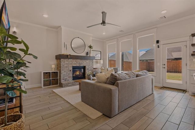 8124 Crew Lane, Edmond, OK 73034