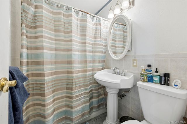 100 Baker Court 90, Island Park, NY 11558