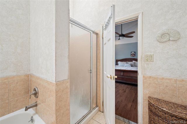 100 Baker Court 90, Island Park, NY 11558