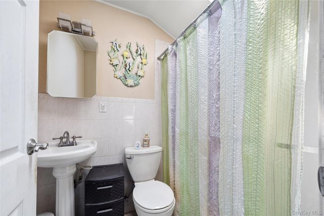 100 Baker Court 90, Island Park, NY 11558