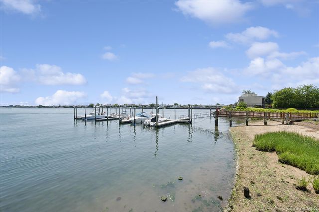 100 Baker Court 90, Island Park, NY 11558