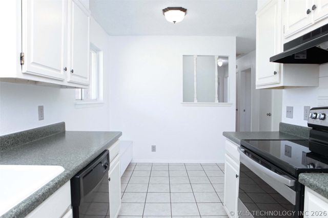 12442 E 13th Place, Tulsa, OK 74128