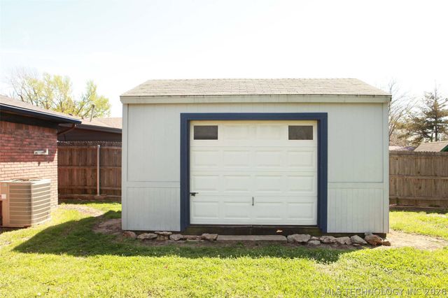 12442 E 13th Place, Tulsa, OK 74128