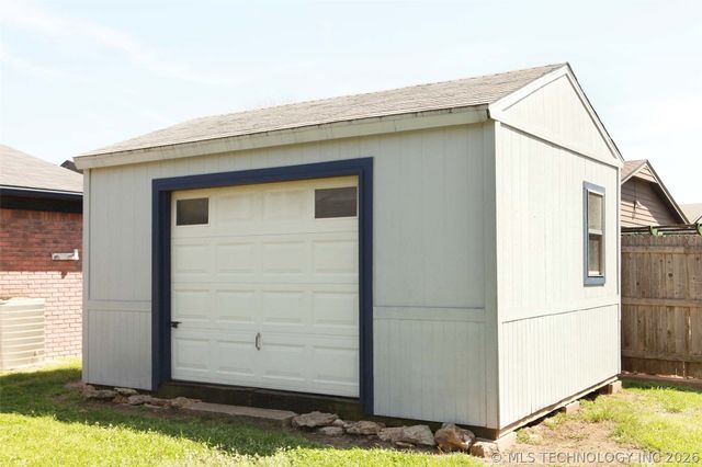 12442 E 13th Place, Tulsa, OK 74128