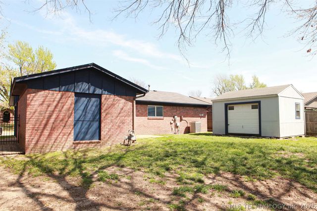 12442 E 13th Place, Tulsa, OK 74128