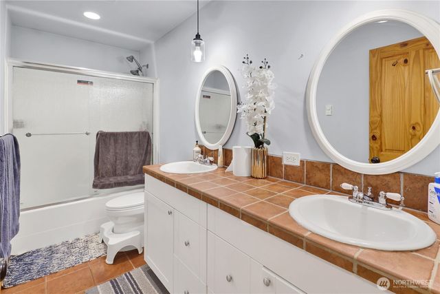 8457 Benson Road, Lynden, WA 98264