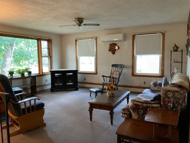 33 Rand Ave, Attleboro, MA 02703