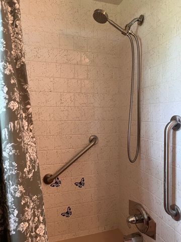 33 Rand Ave, Attleboro, MA 02703