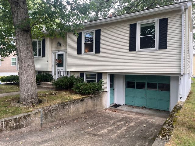 33 Rand Ave, Attleboro, MA 02703