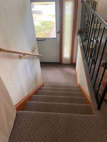 33 Rand Ave, Attleboro, MA 02703