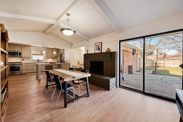 810 Danish Drive, Grand Prairie, TX 75050