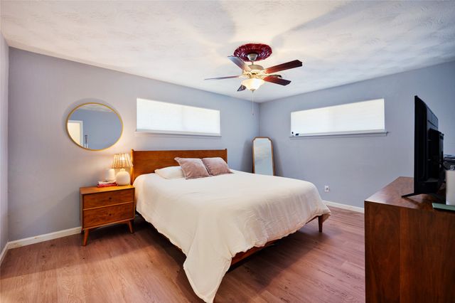 810 Danish Drive, Grand Prairie, TX 75050