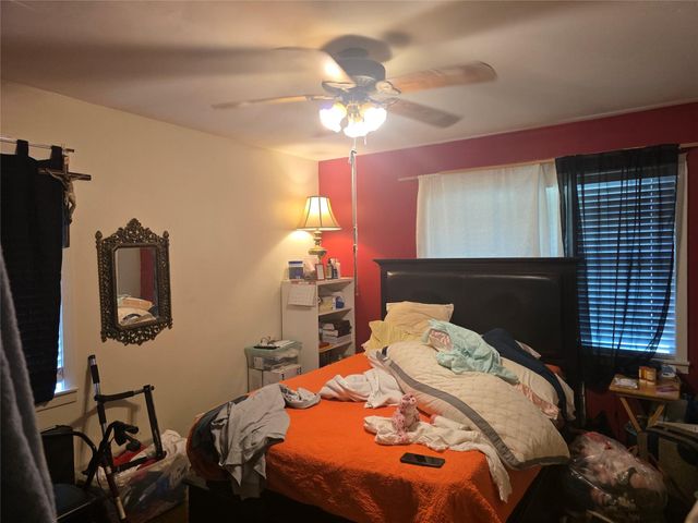 10319 Lafferty Oaks Street, Houston, TX 77013