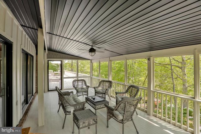 7785 SWAN LN, Owings, MD 20736