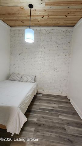 903 Franklin St, Louisville, KY 40206