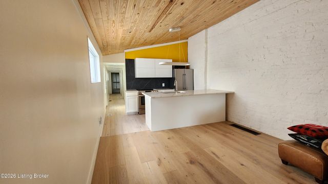 903 Franklin St, Louisville, KY 40206