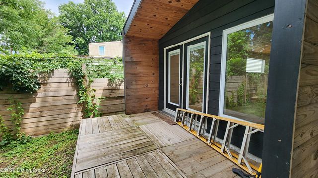903 Franklin St, Louisville, KY 40206