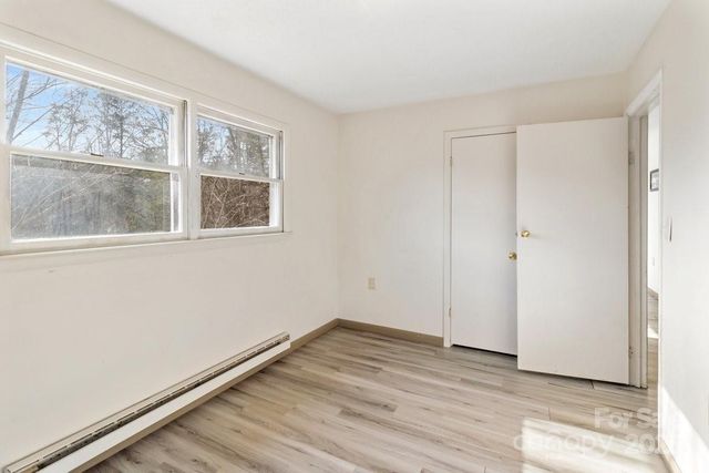 34 Scot Turn None, Mill Spring, NC 28756