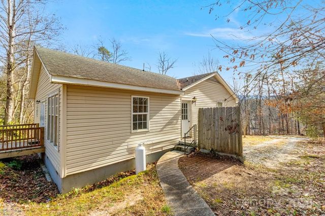 34 Scot Turn None, Mill Spring, NC 28756