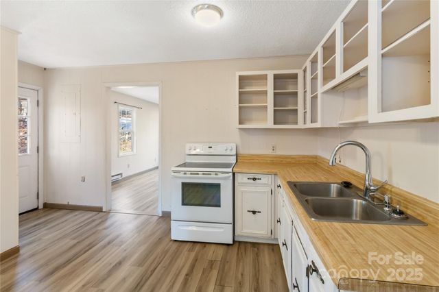 34 Scot Turn None, Mill Spring, NC 28756